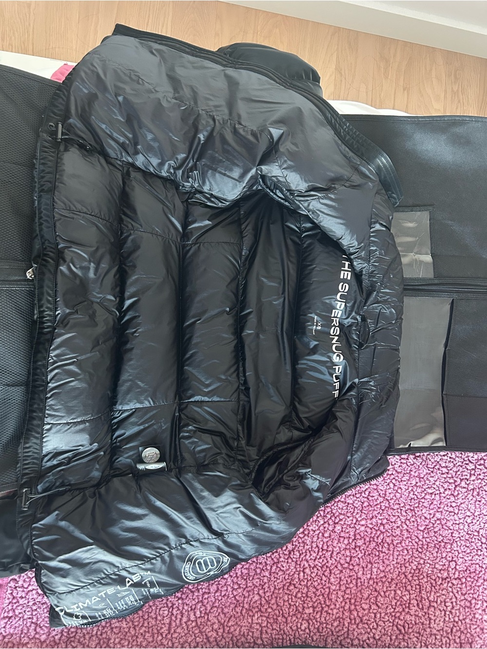 The SuperSnug Puff™ - Liquid Shine
Liquid Shine Black XS